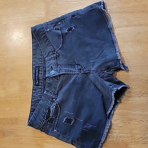 🔥 EUC pretty perfect black denim distressed Low Rise shorts